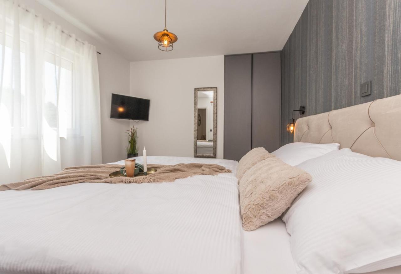 Marilu Luxury Apartmán *